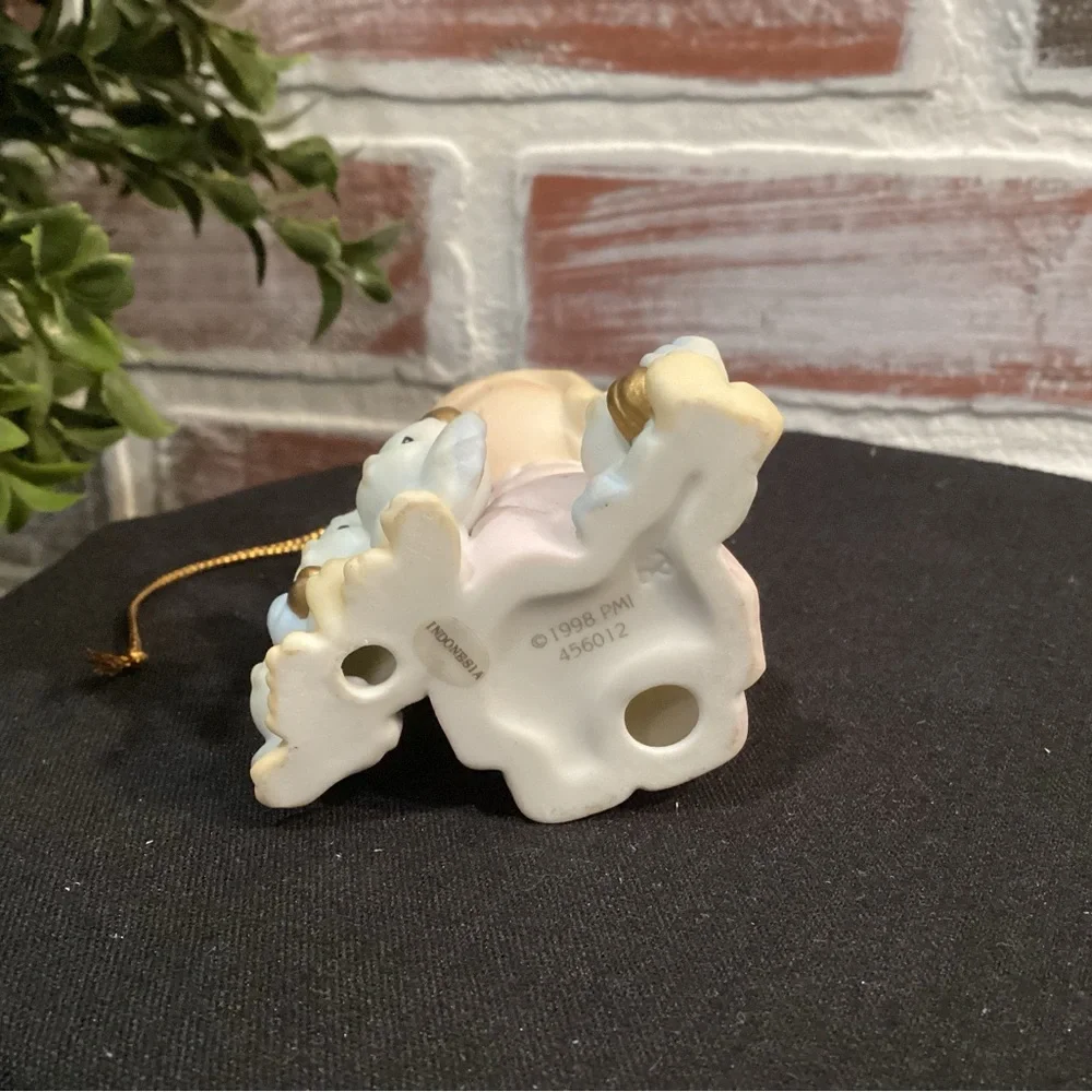 🔵 Precious Moments by Enesco - Precious Girl on Phone & her 4 Blue Birds - 1998 - Picture 6 of 9